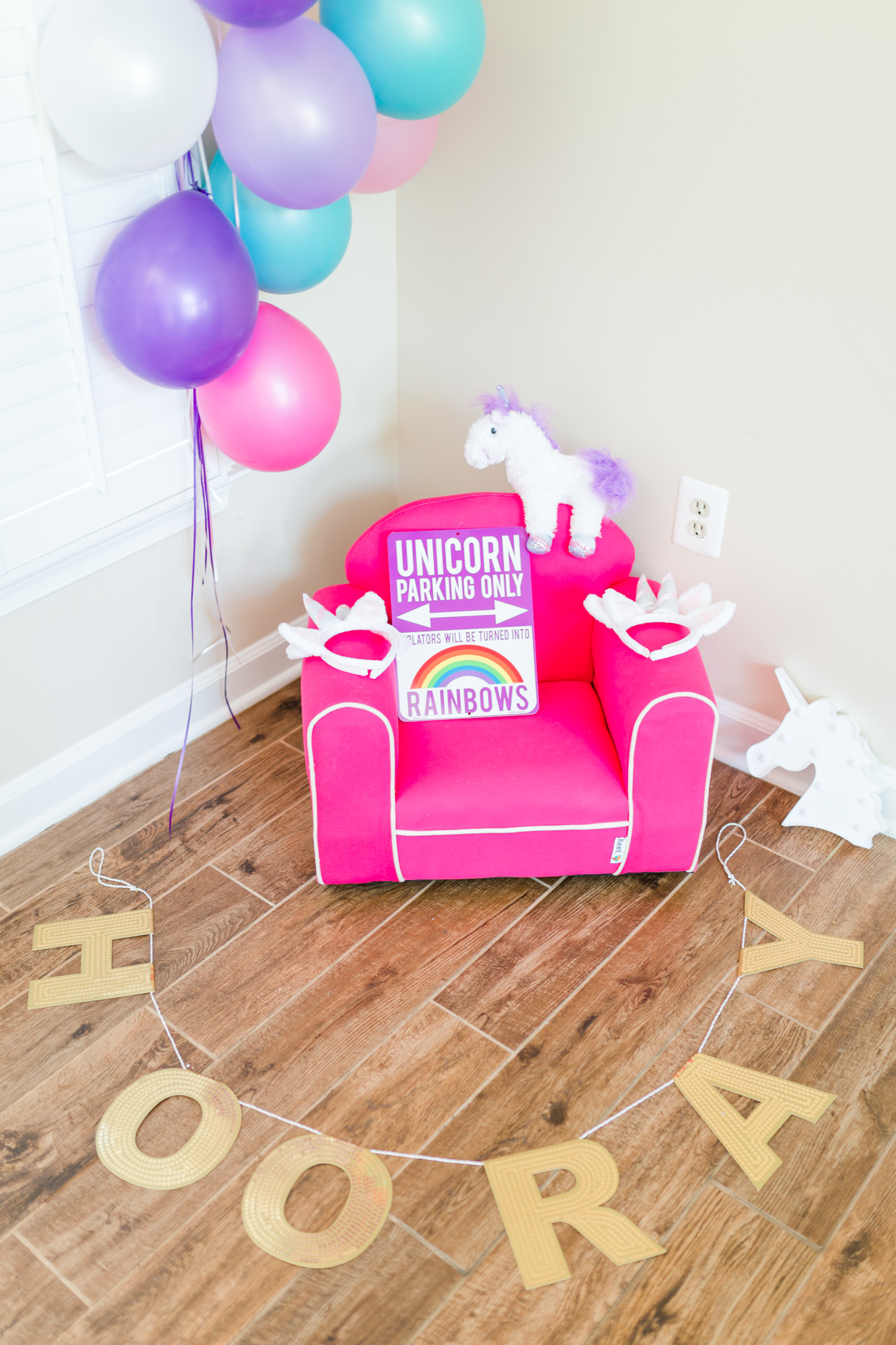first birthday photos, Photo Booth, unicorns