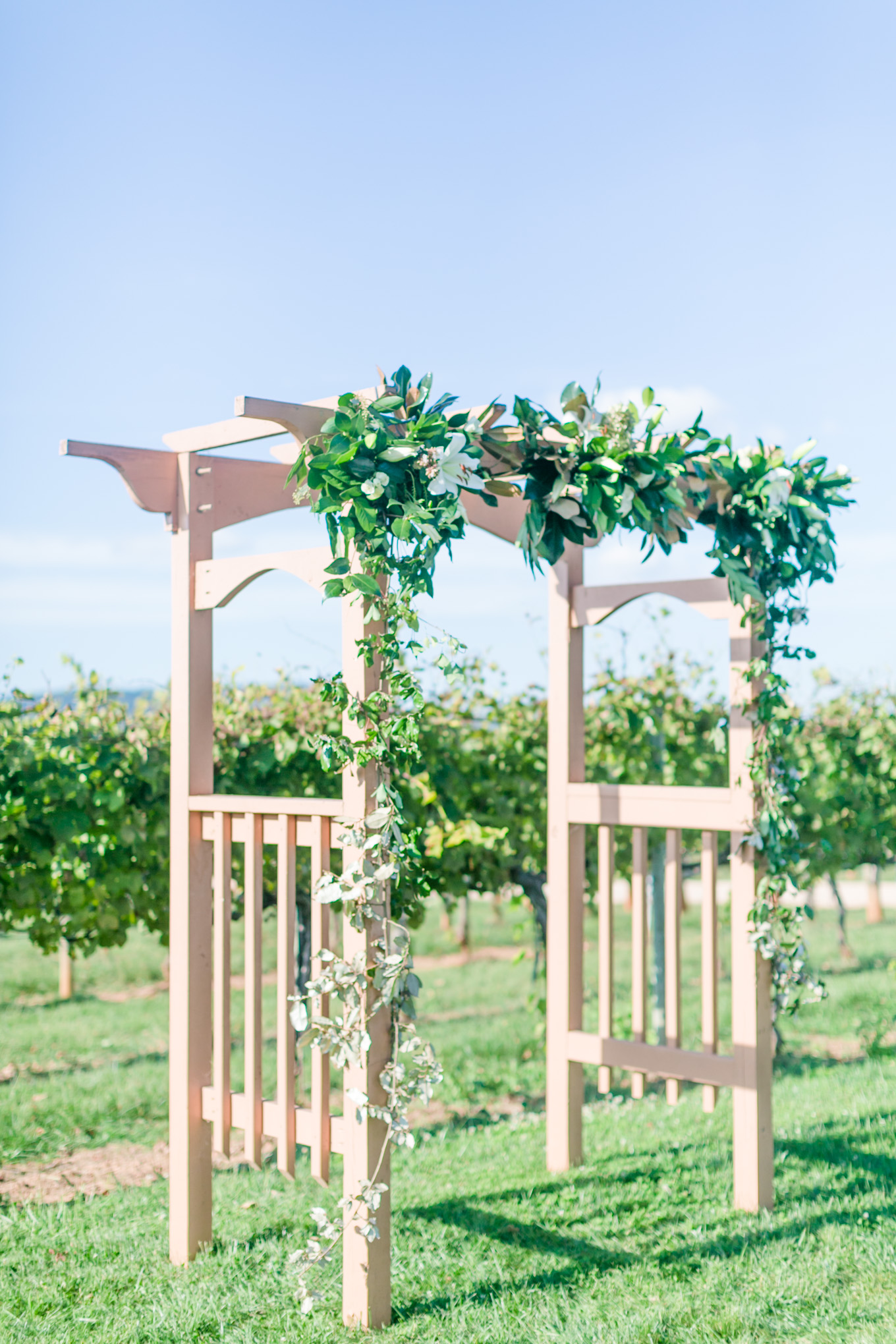 Keswick Vineyards summer wedding, Keswick Vineyards, outdoor wedding ceremony, vineyard wedding, wedding arch, Secret Garden florals
