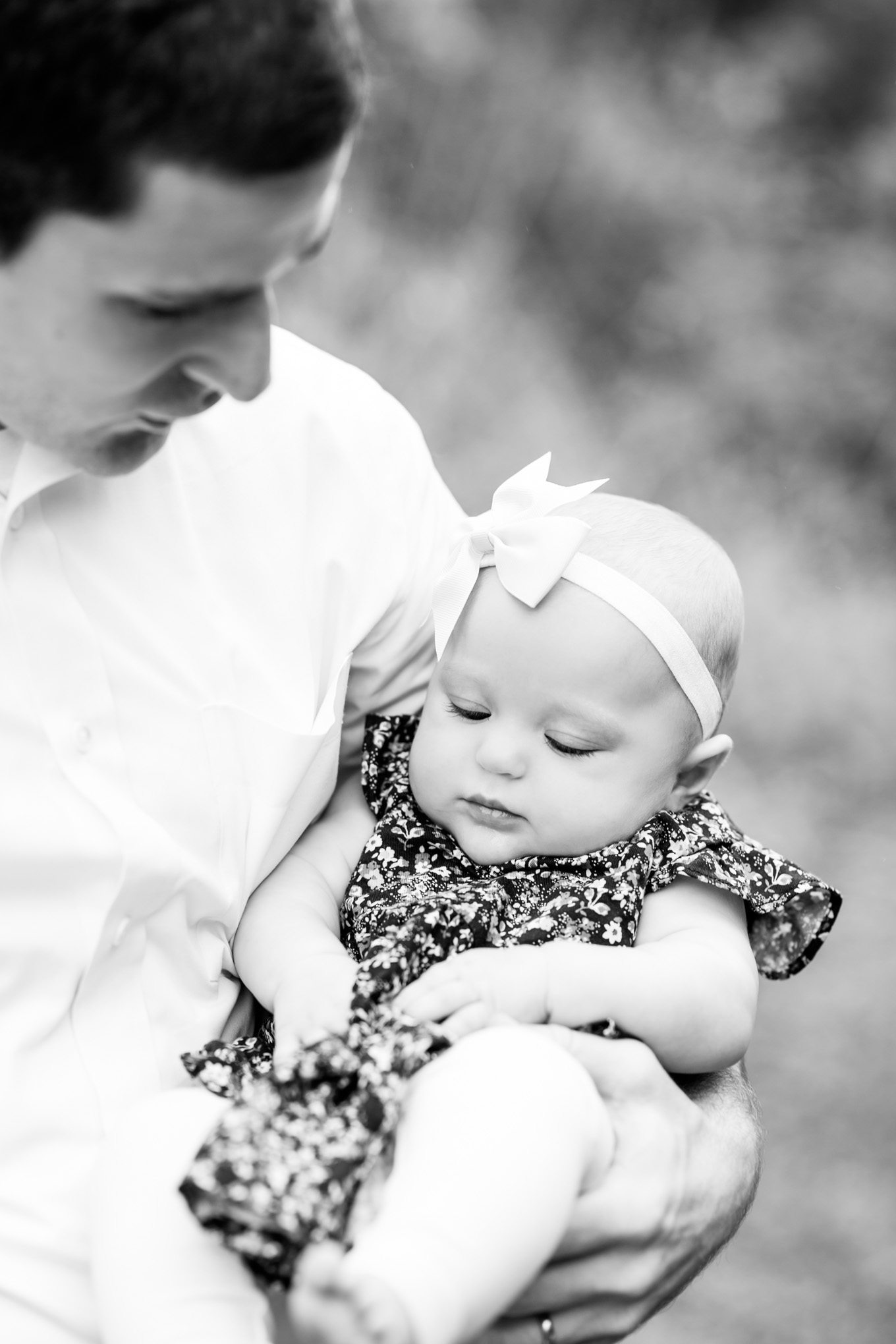 Columbus Day, Arlington, northern VA, family photos, siblings, style guide, weekend vibes, father daughter, baby girl, black and white photography