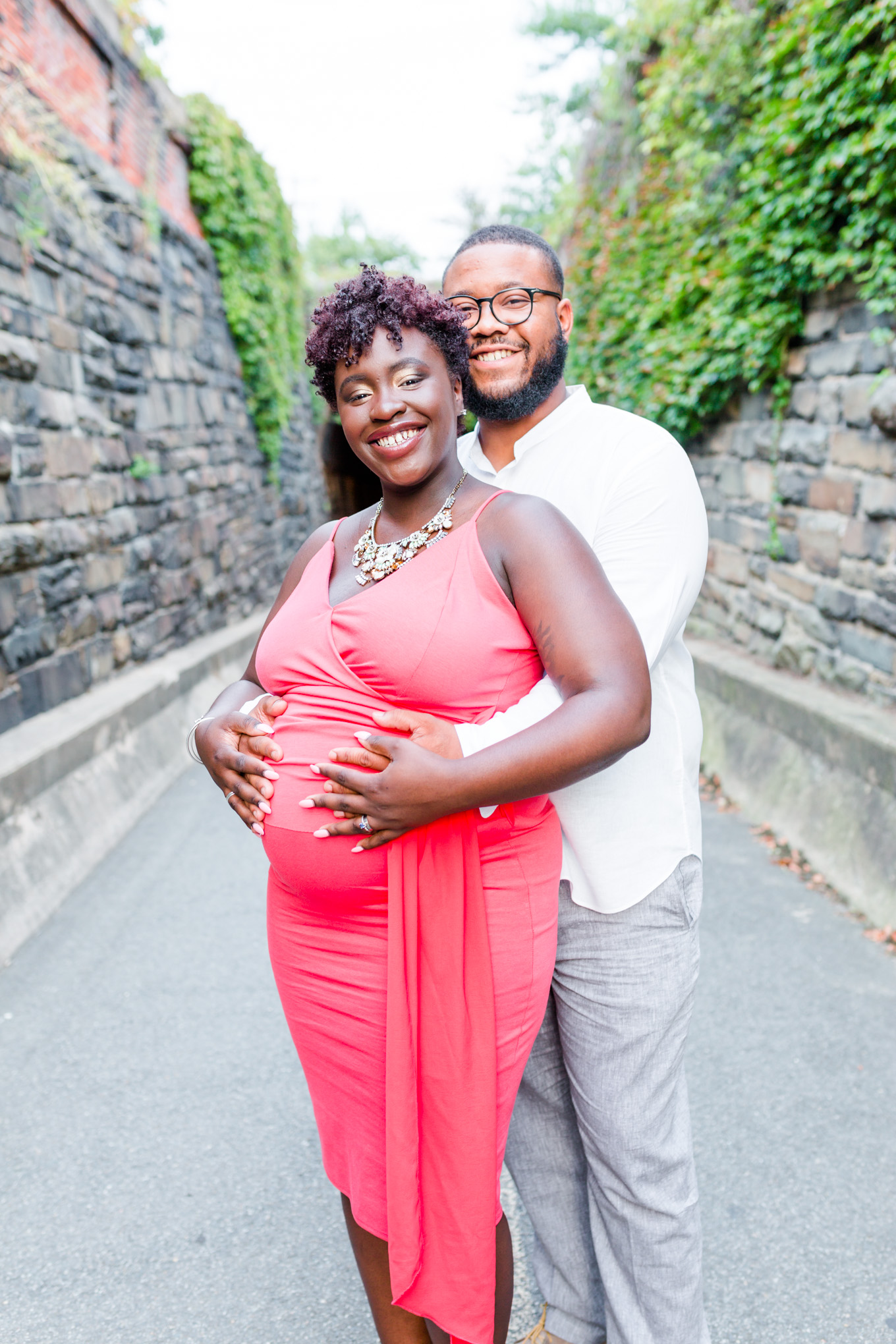 photo shoot style ideas, photo shoot style, photo shoot fashion, style ideas, style guide, photo shoot style guide, maternity photos, expecting couple, Wilkes Street Tunnel