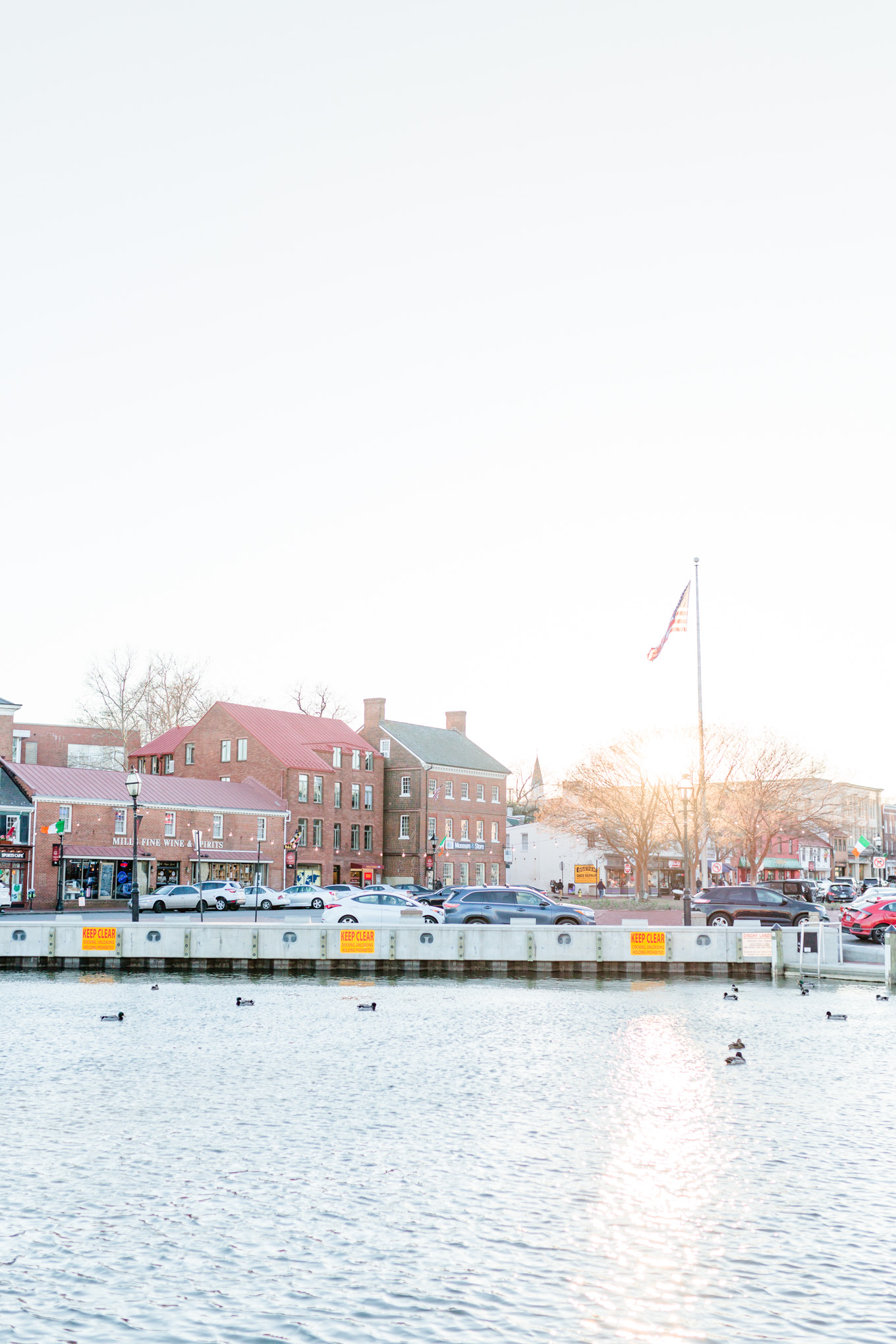 detoxed, downtown Annapolis, winter weekend, winter days, winter sunset, sunset, magic hour, sunset magic hour, waterfront, MD photographer