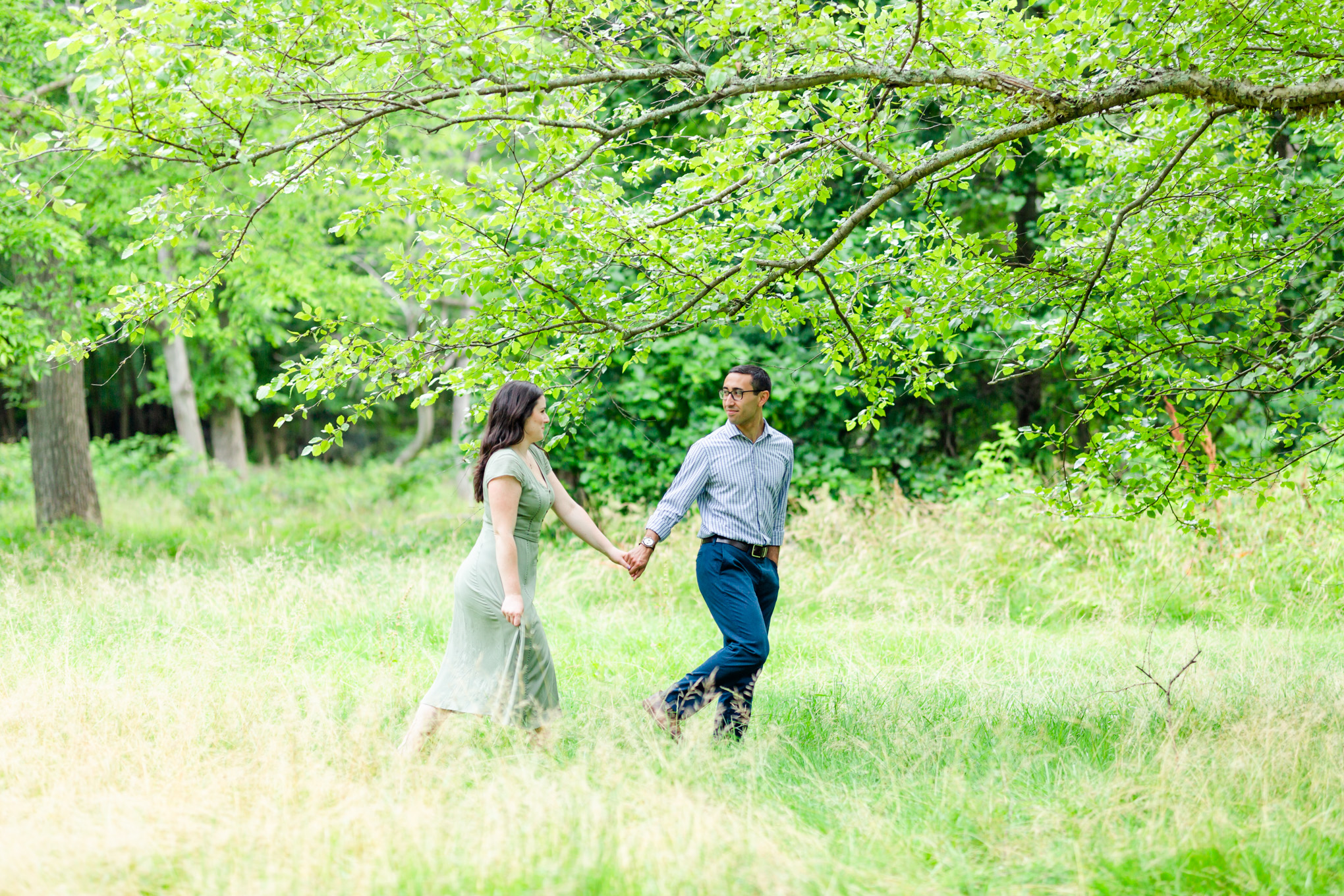 Great Falls Park engagement photos, Great Falls Park, Great Falls Virginia, national park, Great Falls, Great Falls engagement photos, Virginia engagement photos, Virginia engagement photographer, Rachel E.H. Photography, engaged couple, engagement session style, outdoorsy engagement photos, hiking engagement photos, couple walking in a field