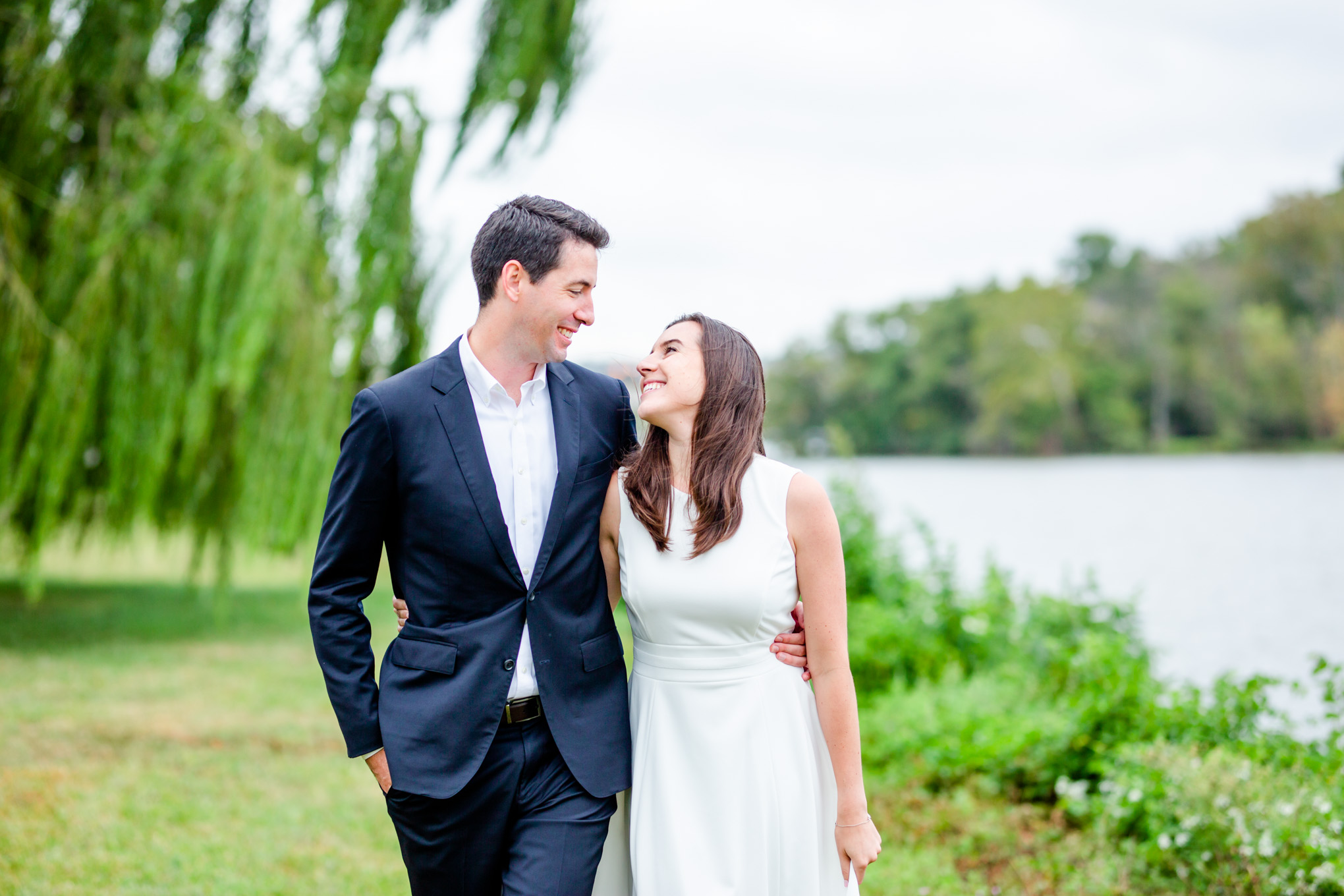 Roosevelt Island engagement photos, Arlington Virginia photographer, D.C. engagement photographer, D.C. wedding photographer, D.C. wedding photography, Roosevelt Island, G.W. parkway engagement photos, natural light engagement photos, engagement photos ideas, summer engagement photos, engagement session outfits, classic engagement photos, blue and white outfits