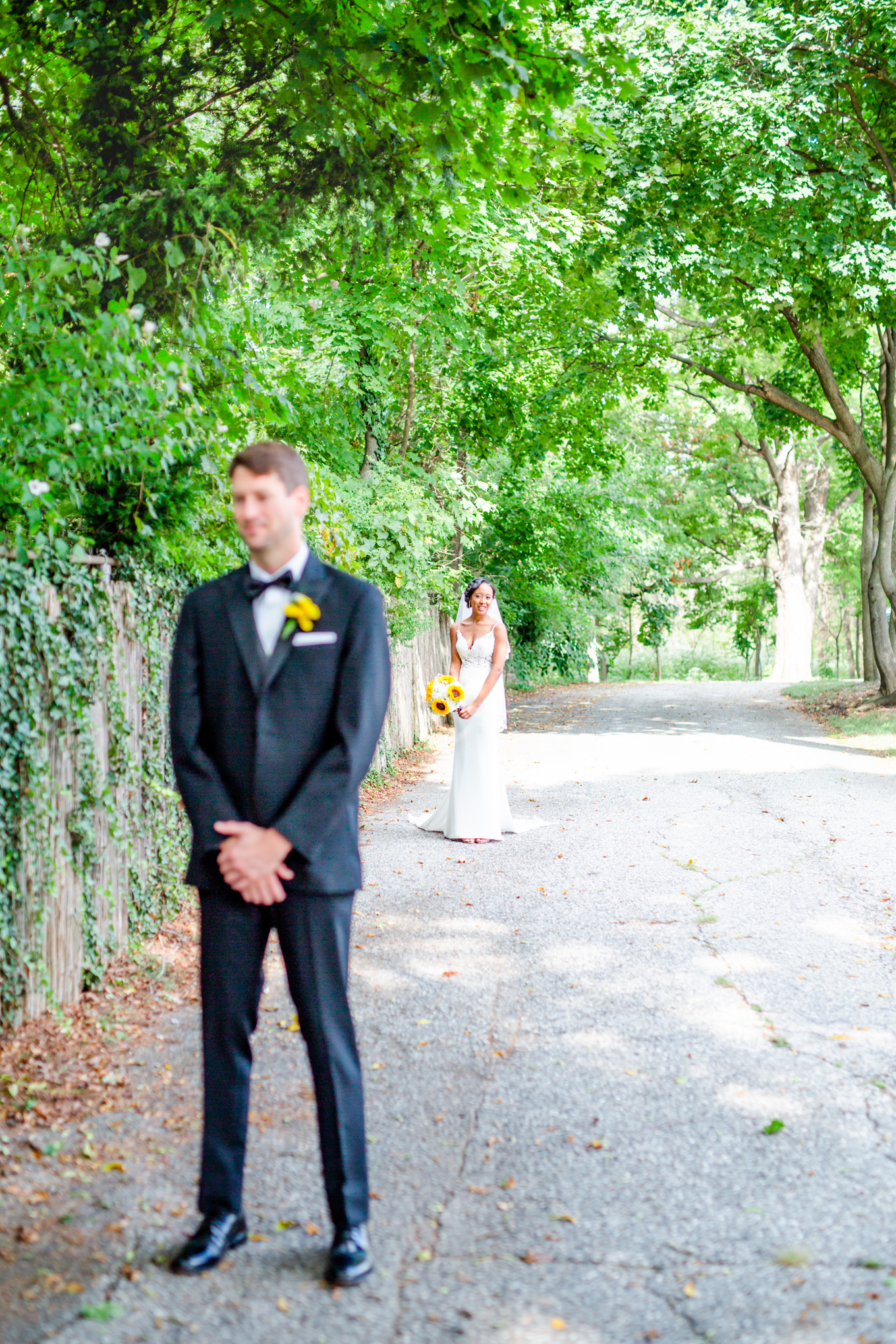 summer mansion at valley country club wedding, Maryland wedding, MD wedding, Maryland wedding photographer, summer wedding, summer wedding inspiration, Baltimore wedding photographer, DC wedding photographer, country club wedding, yellow aesthetic, Rachel E.H. Photography, first look
