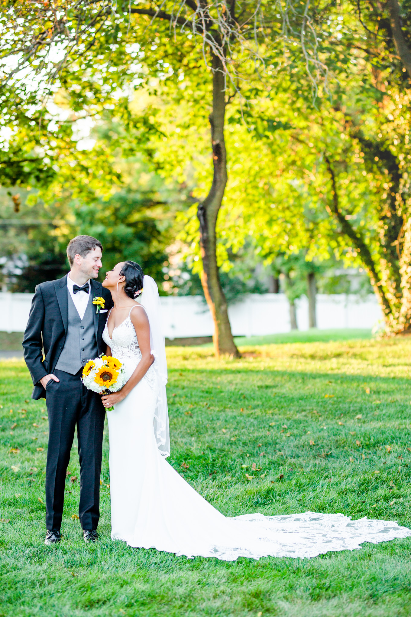 summer mansion at valley country club wedding, Maryland wedding, MD wedding, Maryland wedding photographer, summer wedding, summer wedding inspiration, Baltimore wedding photographer, DC wedding photographer, country club wedding, yellow aesthetic, Rachel E.H. Photography, golden hour portraits