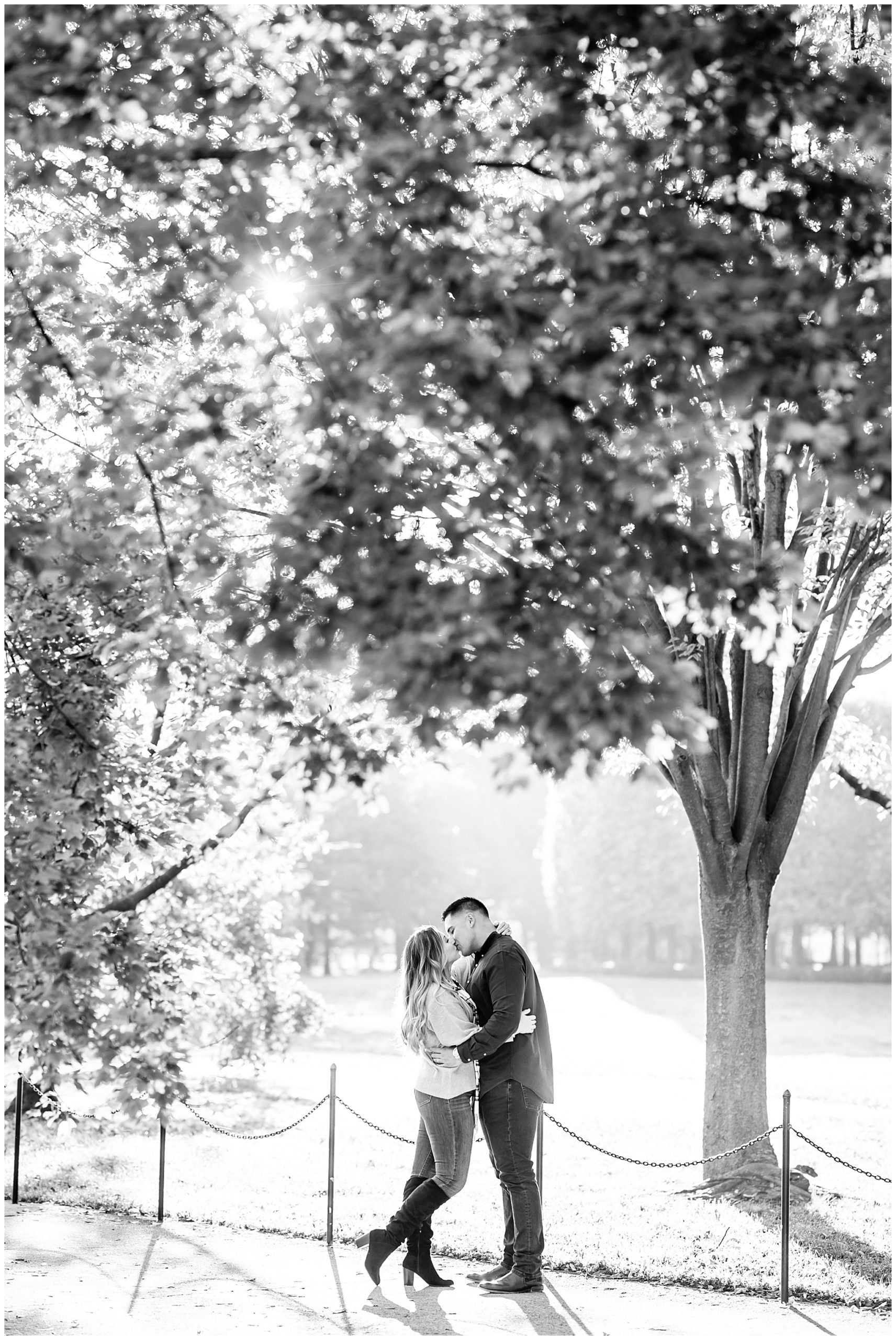 autumn National Mall portraits, autumn portraits, National Mall DC, DC photographer, National Mall photos, autumn photos, couple portraits, DC landmarks, DC portraits, DC couples photographer, Rachel E.H. Photography, morning magic hour, black and white portrait, couple kissing