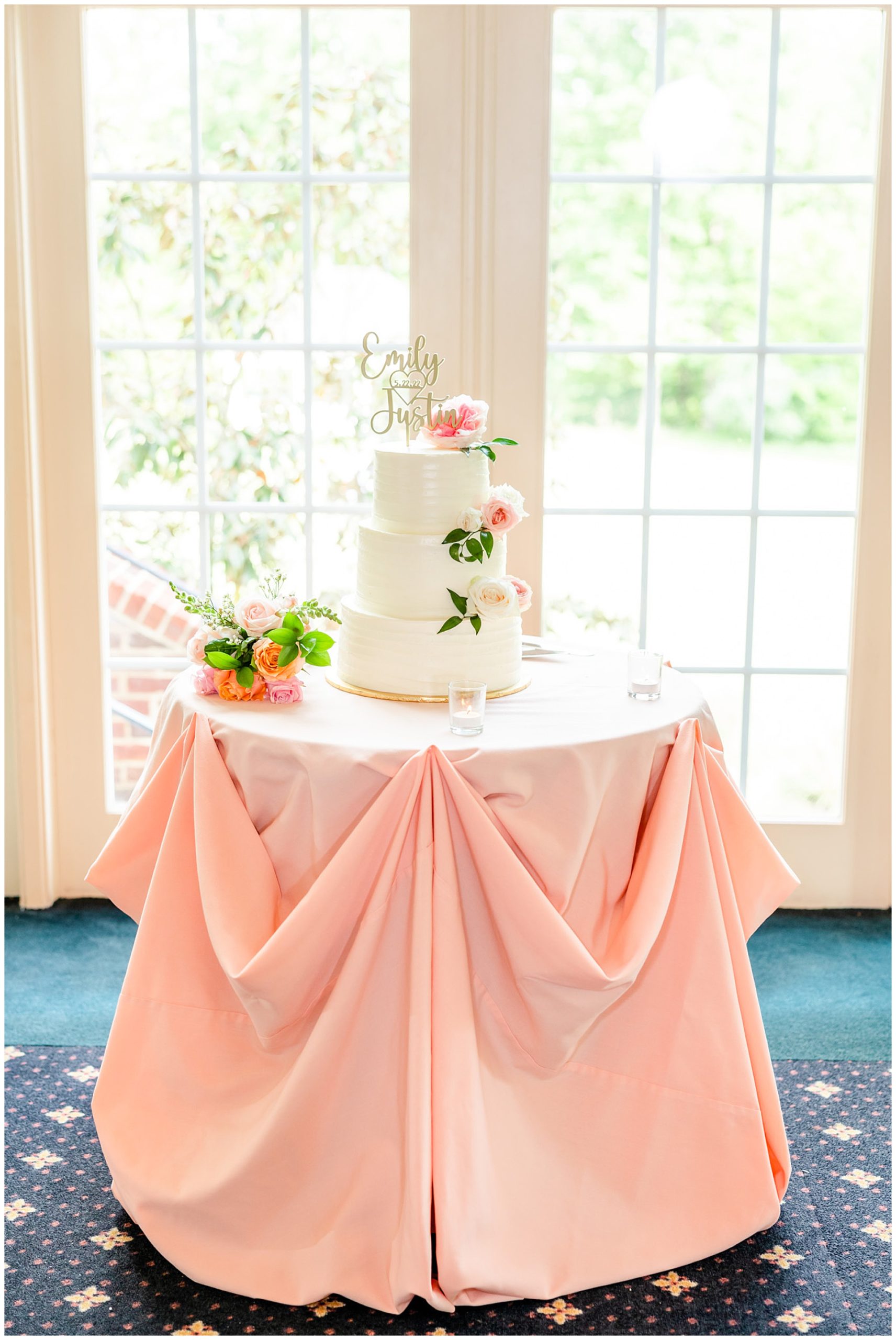 spring Westfields Golf Club wedding, Clifton Virginia wedding, northern Virginia wedding venue, DC wedding photographer, DC photographer, Virginia country club wedding, spring wedding aesthetic, Chinese American wedding, Rachel E.H.Photography, Moon and stars cake, pink tablecloth 